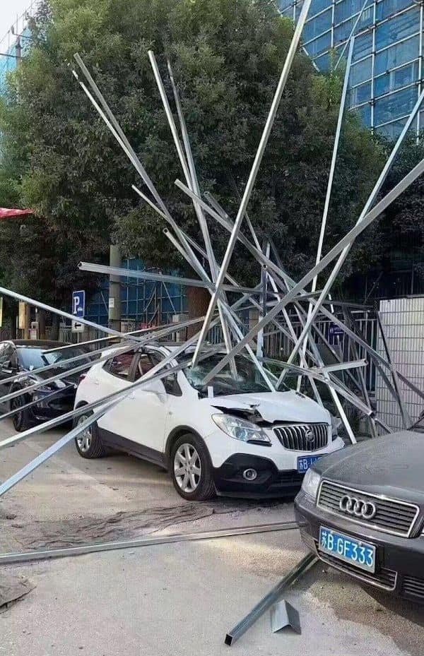 Terrible Drivers (28 pics)