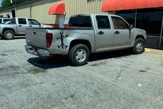 Awful Cars And Drivers (32 pics)