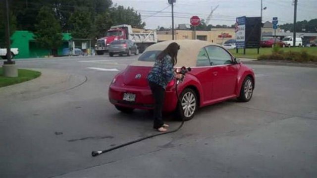 Awful Cars And Drivers (32 pics)