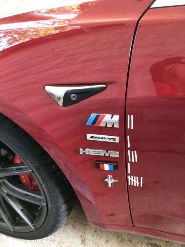 Awful Cars And Drivers (32 pics)