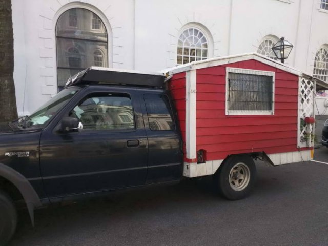 Awful Cars And Drivers (32 pics)