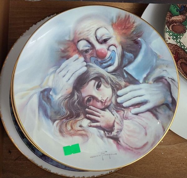 Weird Finds In Thrift Shops (46 pics)