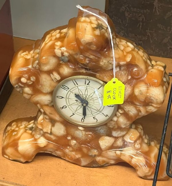 Weird Finds In Thrift Shops (46 pics)