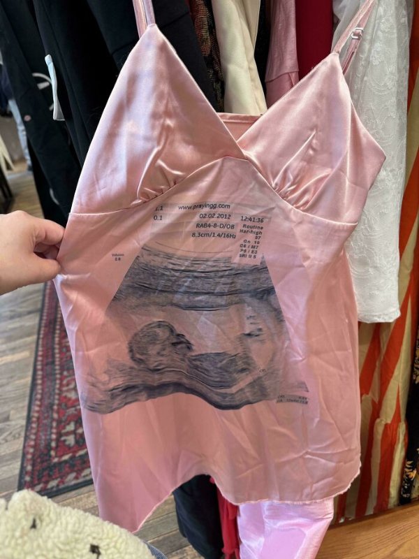 Weird Finds In Thrift Shops (46 pics)