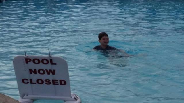 They Don't Care About The Rules (52 pics)