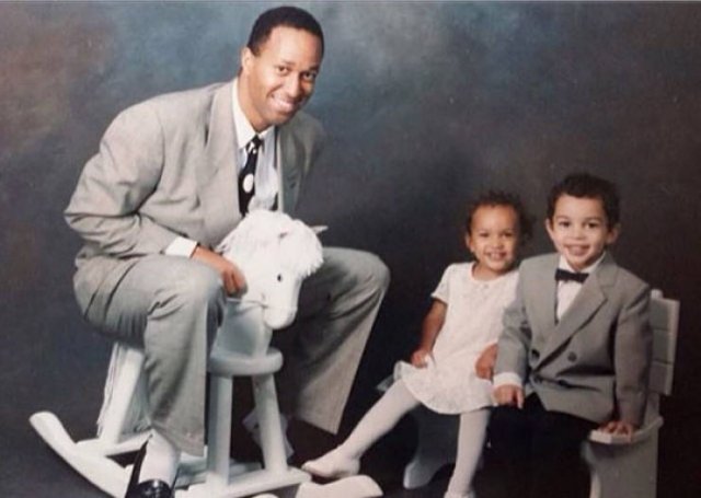 Awkward Family Photos (24 pics)