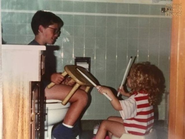 Awkward Family Photos (24 pics)