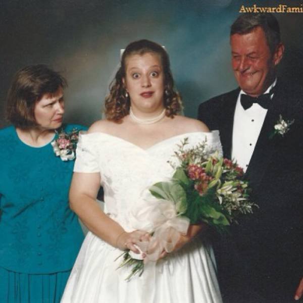 Awkward Family Photos (24 pics)