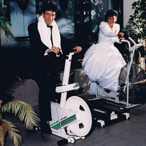 Awkward Family Photos (24 pics)