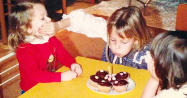 Awkward Family Photos (24 pics)