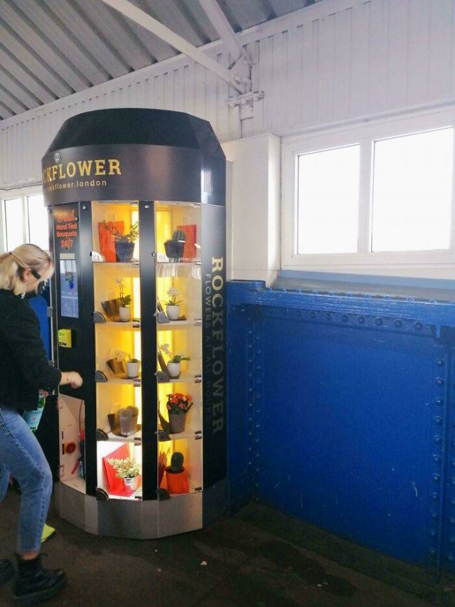 Unusual Vending Machines (35 pics)