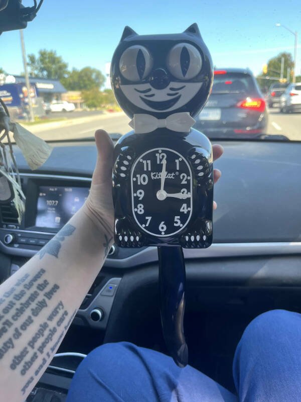 Cool Finds In Thrift Shops (25 pics)