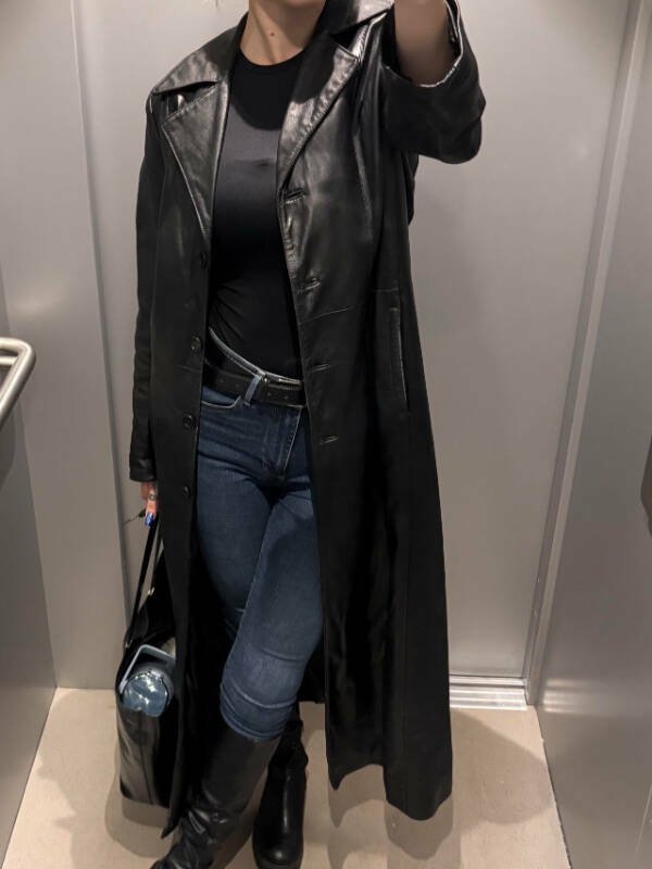 Cool Finds In Thrift Shops (25 pics)