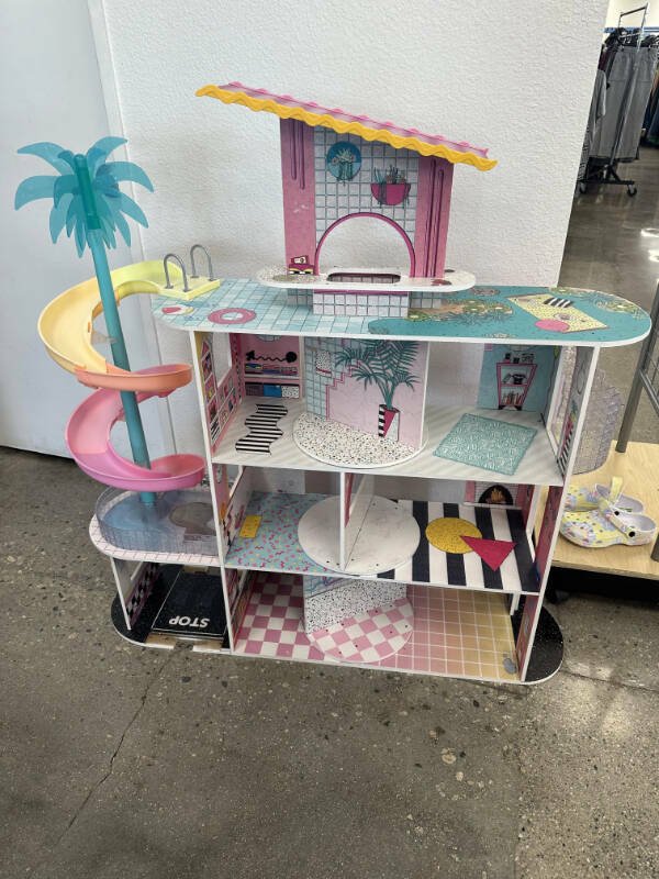 Cool Finds In Thrift Shops (25 pics)