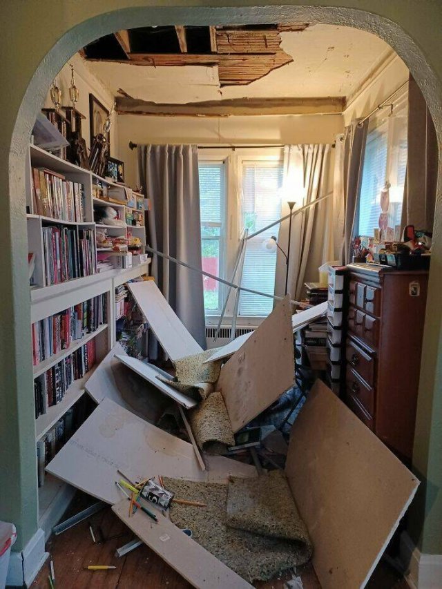 Bad Days Happen (24 pics)