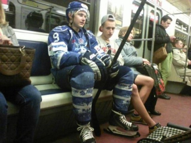 Strange People In The Subway (44 pics)