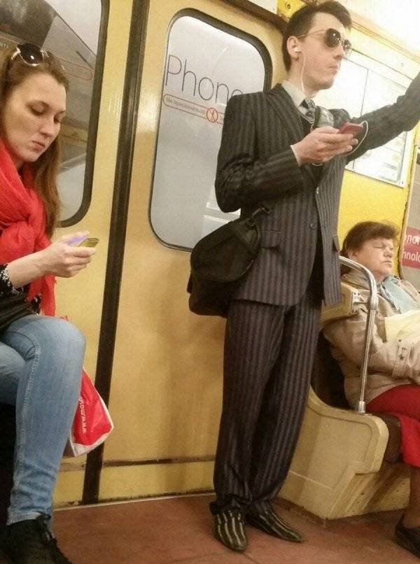 Strange People In The Subway (44 pics)