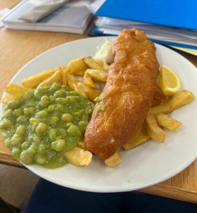 School Lunches In Different Countries (26 pics)