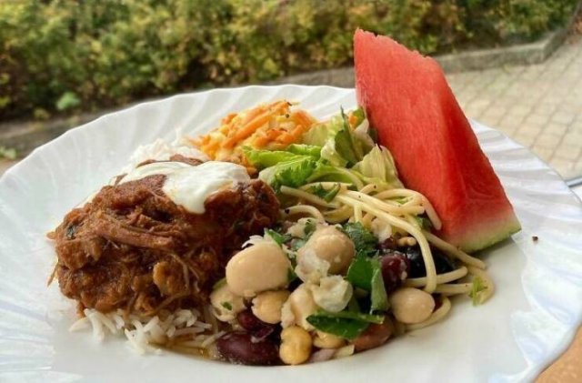School Lunches In Different Countries (26 pics)