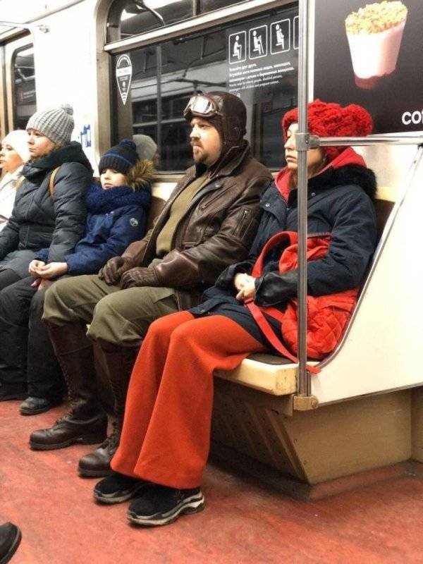 Strange People In The Subway (44 pics)