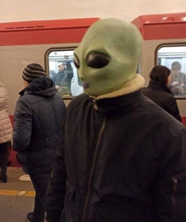 Strange People In The Subway (44 pics)
