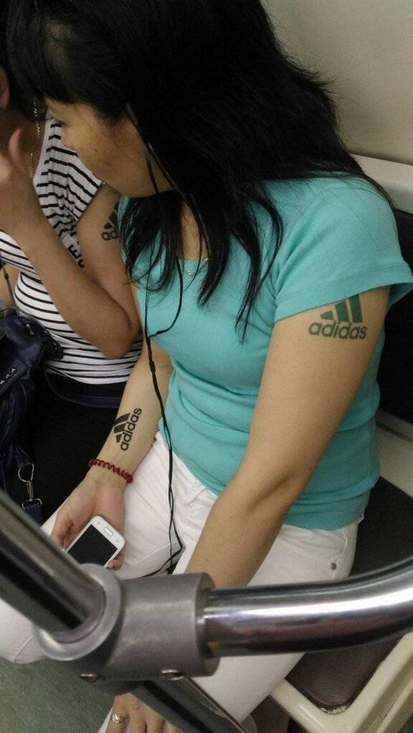 Strange People In The Subway (44 pics)