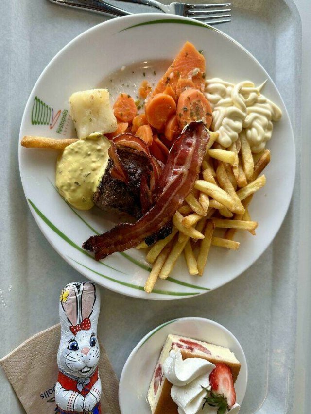 School Lunches In Different Countries (26 pics)