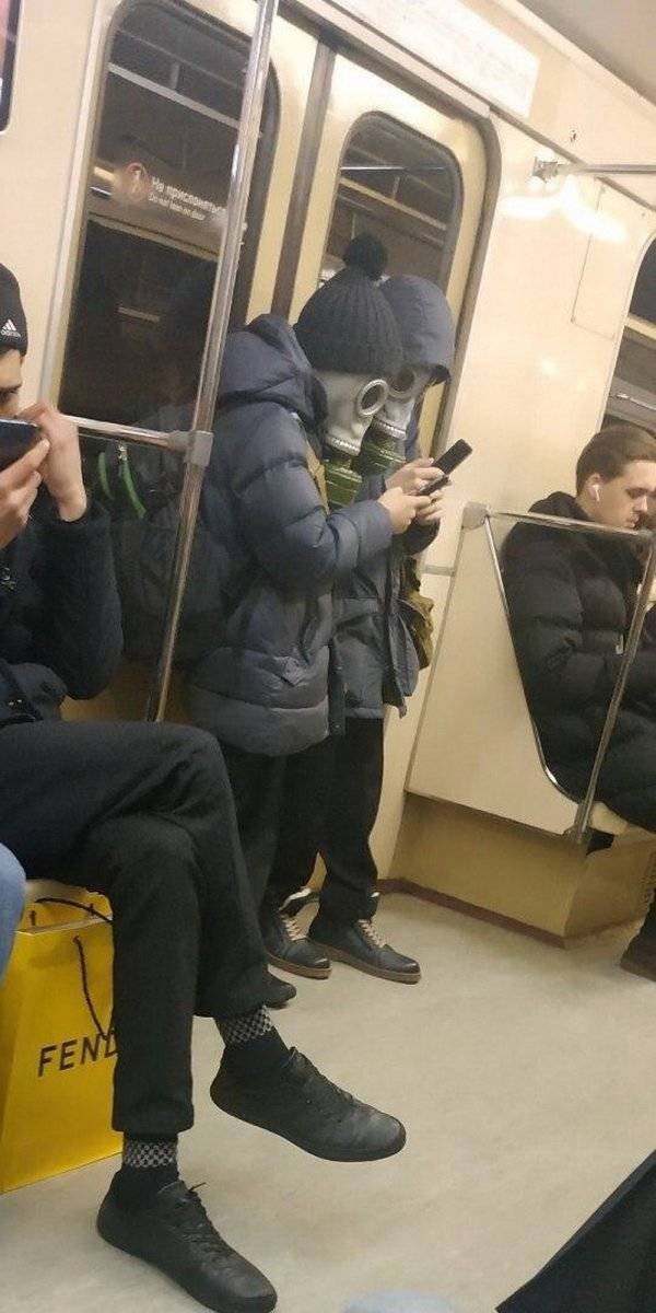 Strange People In The Subway (44 pics)
