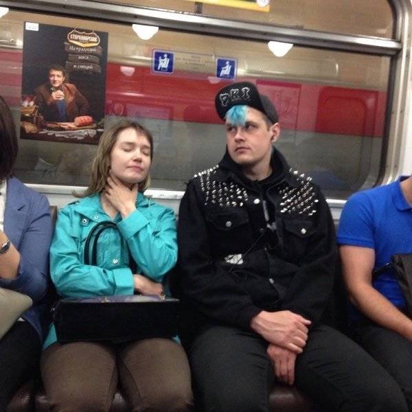 Strange People In The Subway (44 pics)