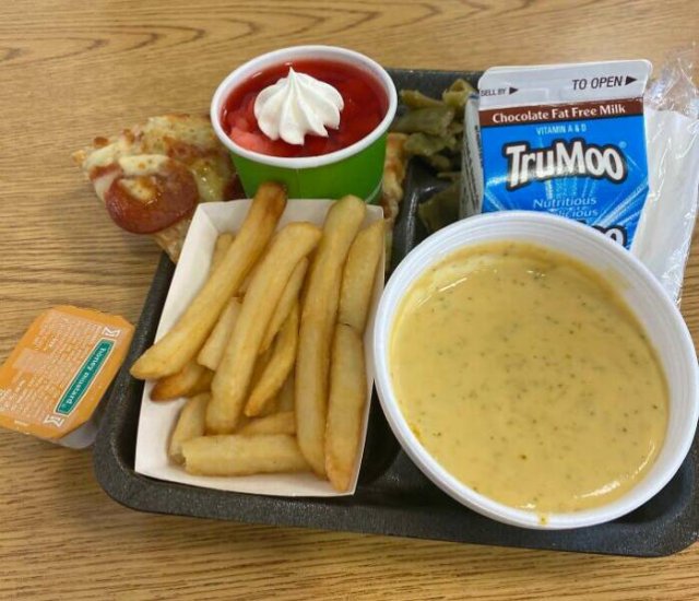 School Lunches In Different Countries (26 pics)