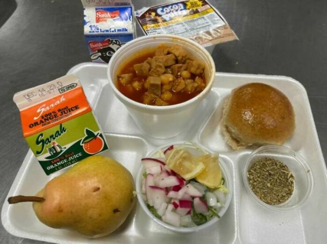 School Lunches In Different Countries (26 pics)