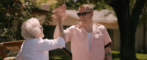 Courier Stories (16 gifs) Courier Stories (16 gifs)