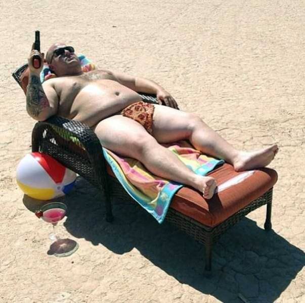 What Is Going On Here? (45 pics)