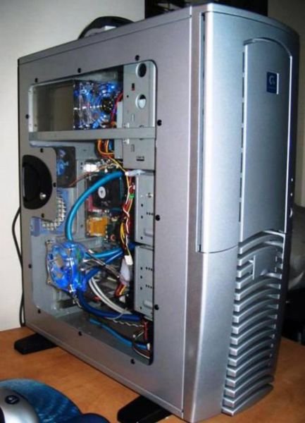 Awesome Custom PC Case Designs (45 pics)