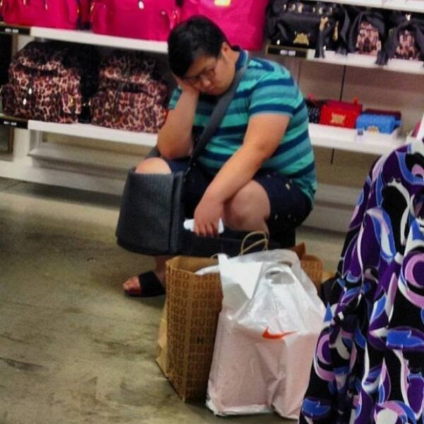 Men Waiting For Their Girls (21 pics) Men Waiting For Their Girls (21 pics)