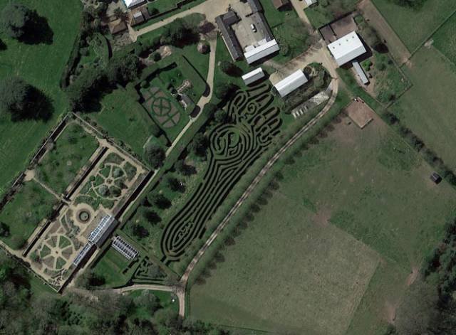 Unusual Finds On Google Maps (14 pics)