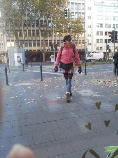 What Is Going On Here? (47 pics)