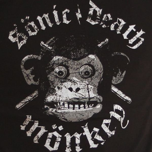 Cool T-Shirts Inspired By Old Movies (40 pics)