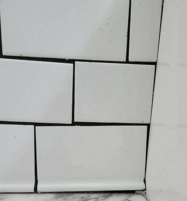 Failed Home Renovation (25 pics)