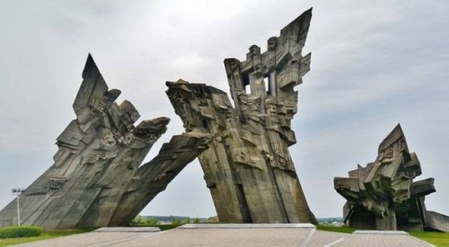 Abandoned Military Bases (18 pics)