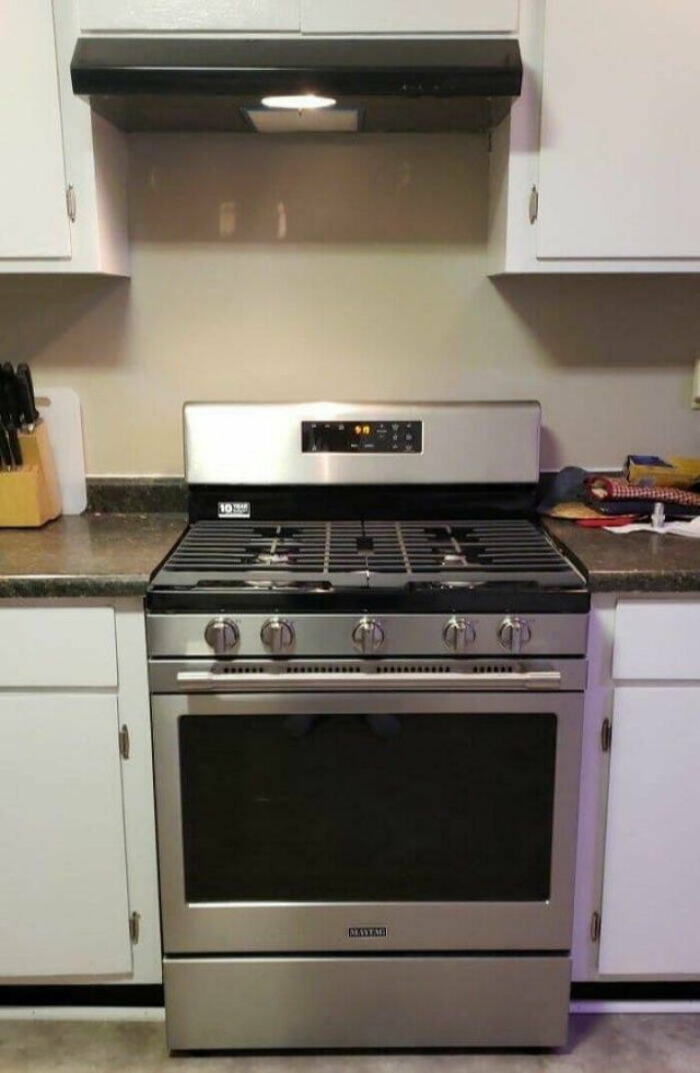 Failed Home Renovation (25 pics)