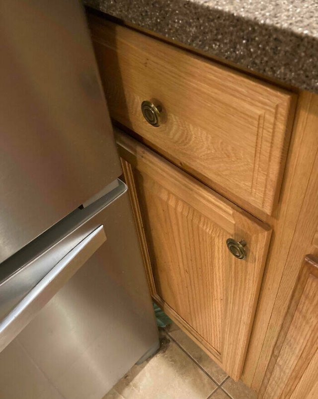 Failed Home Renovation (25 pics)