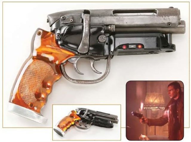 Sold Props From Popular Movies (33 pics)