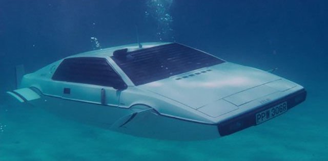 Sold Props From Popular Movies (33 pics)