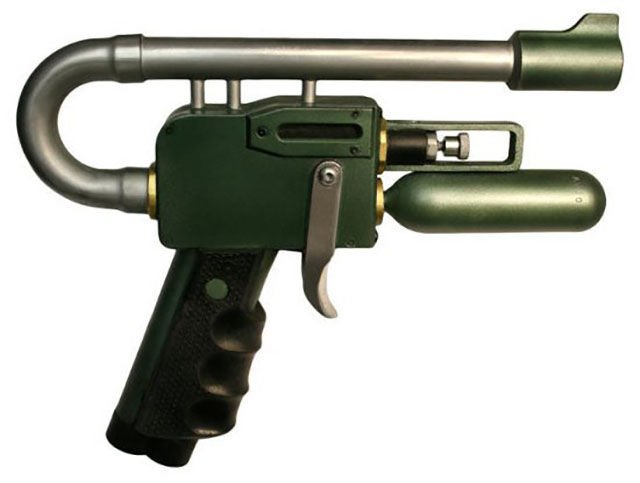 Sold Props From Popular Movies (33 pics)