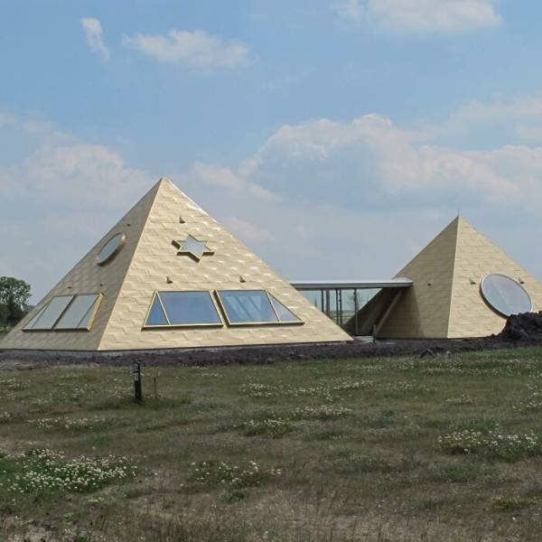 Strange Architecture (30 pics)