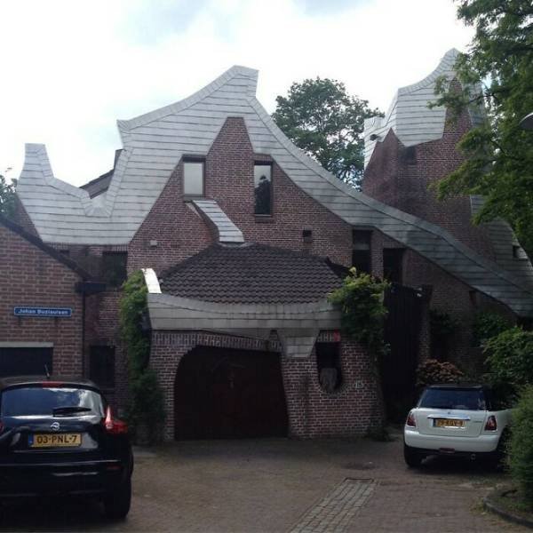 Strange Architecture (30 pics)