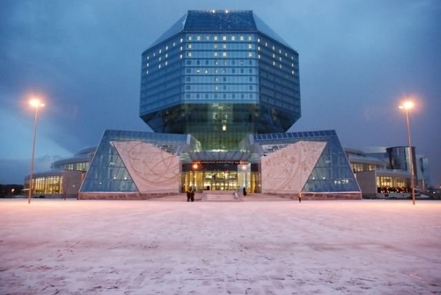 Strange Buildings (21 pics)