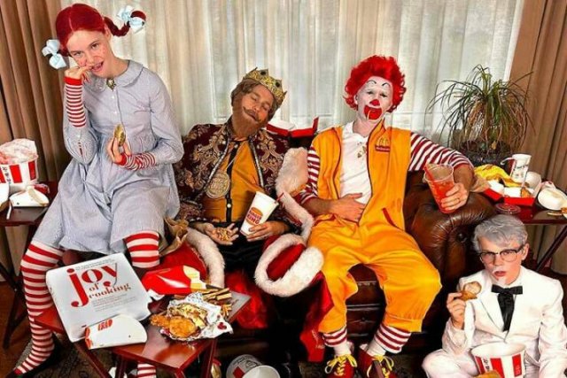 Awkward Family Photos (22 pics)