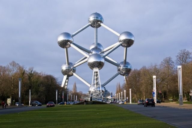 Strange Buildings (21 pics)